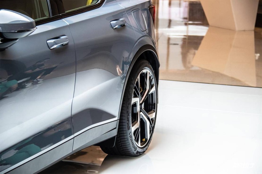 试 Polestar 2 原型车：这次瑞典人总算做对了