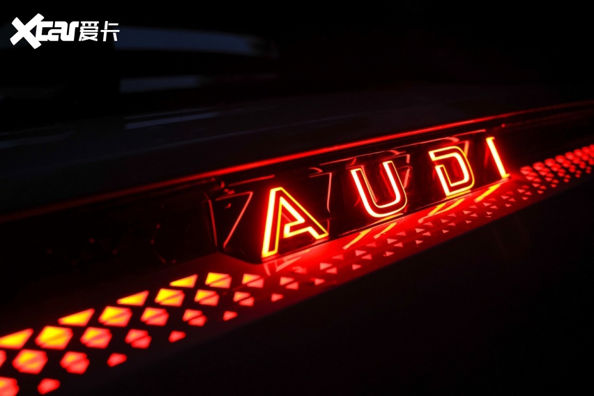 奥迪E5 Sportback凭啥让Model 3慌?德系工艺+中国科技