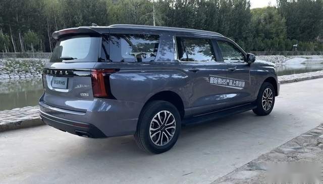 国产硬派全尺寸SUV，2.0T+非承载车身，同级无对手？