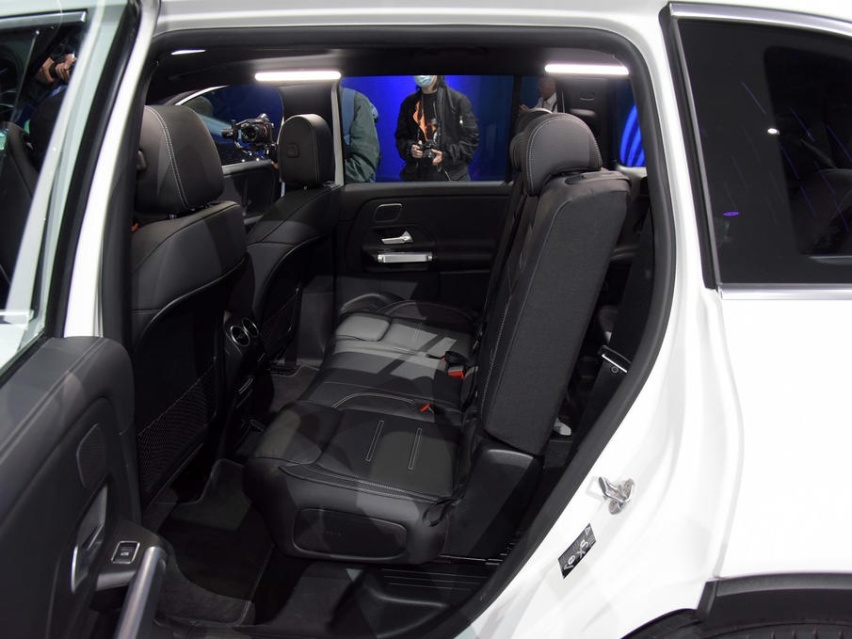 实拍奔驰EQB 对标特斯拉Model Y/续航超500公里