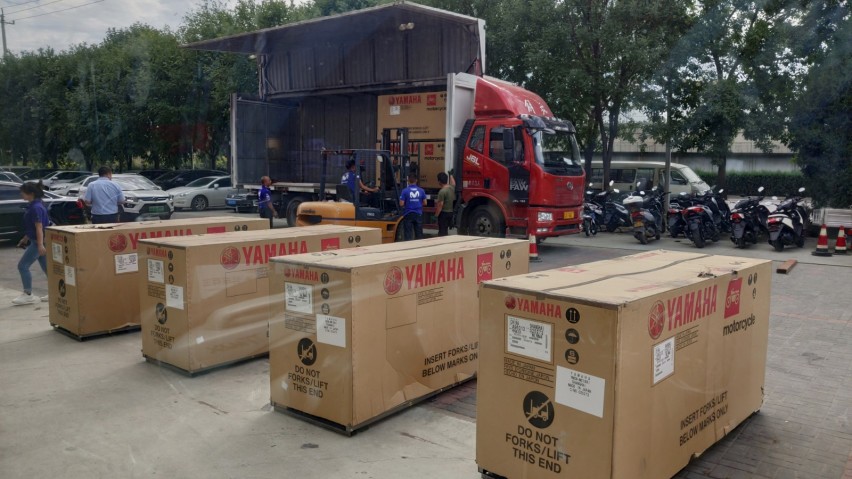 实车试驾：雅马哈MT09对于城市街车来说，是否动力过剩了?
