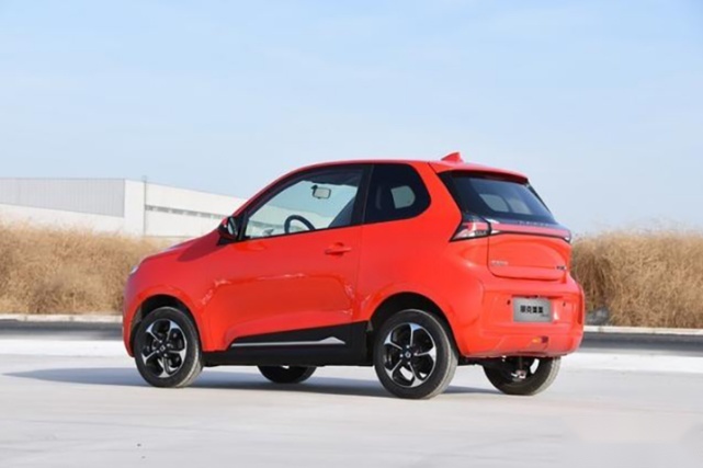 五菱宏光MINI EV新对手，朋克美美正式上市了
