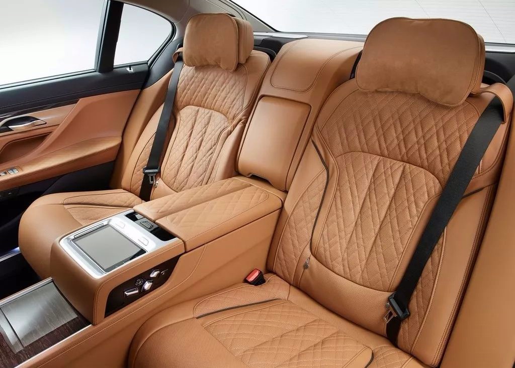 新BMW 7系上市！科技、智能、驾乘全面提升！真香！