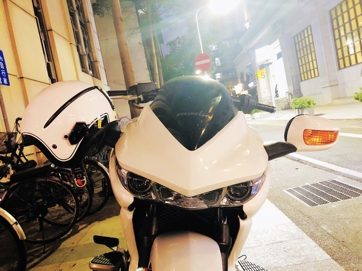 摩托车大佬本田DN01，15年前的HFT自动变速箱技术
