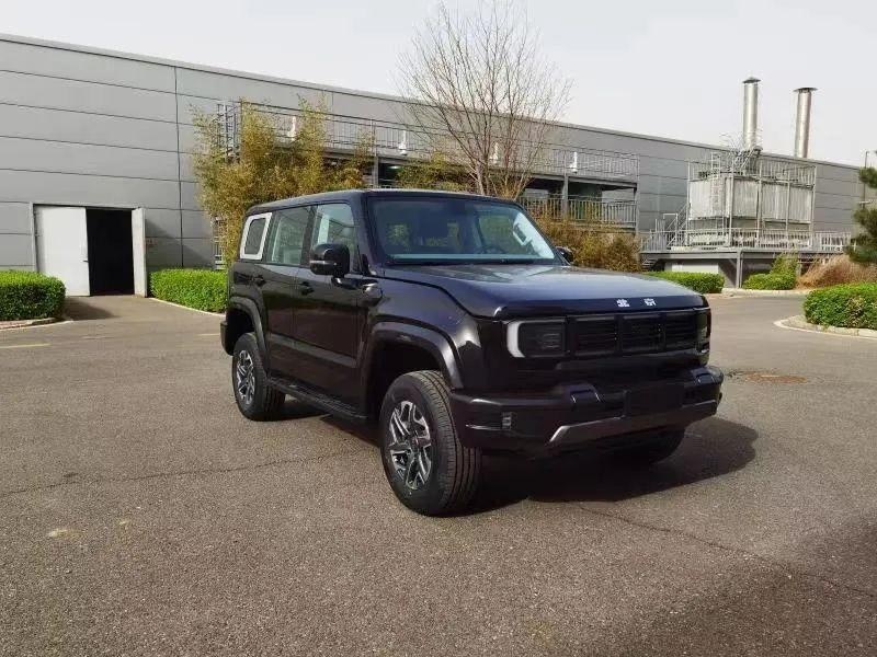 BJ40、探界者终于换代，全新途观即将首发，燃油SUV依然能打！
