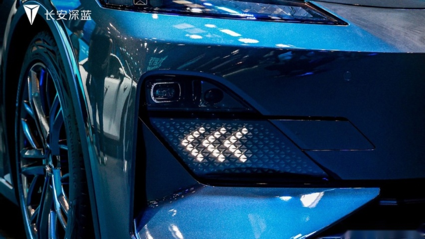 比Model 3便宜10万!长安深蓝SL03值不值?