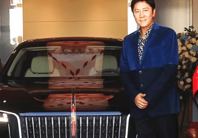 把数百万的迈巴赫换成红旗，中国富豪的汽车文化转向了吗？