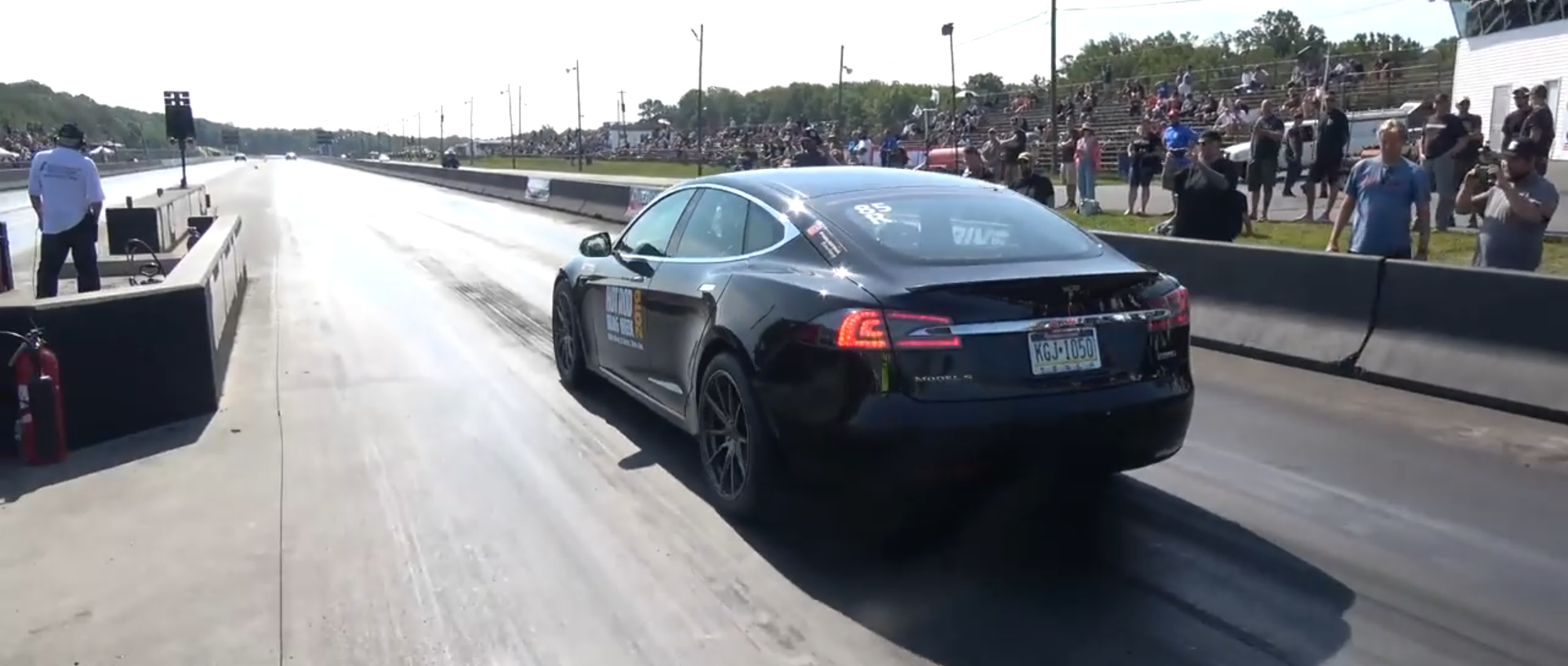 ��һ�_Model S�ܲ�Ĳ����04�������ж�죿