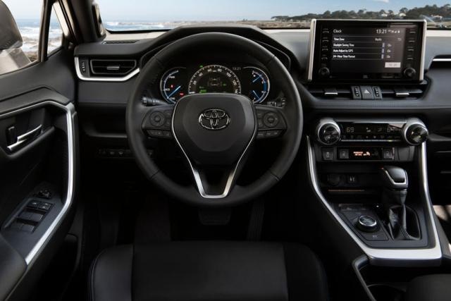 最强RAV4即将来袭！还不抢先了解？丰田RAV4 插混版官图