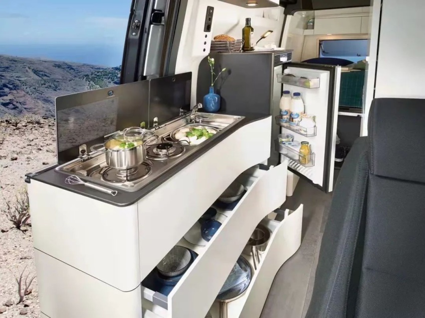 1.8南京房车展：欧洲出品，可升顶、可拓展的B型房车——Westfalia James Cook