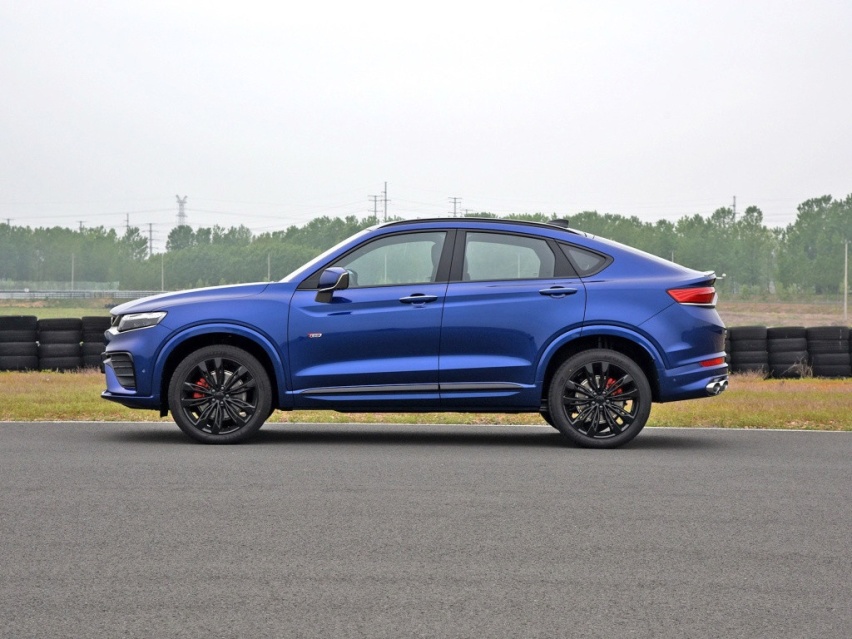 《囧妈》中出现的那台吉利SUV，百公里加速6.8秒，不到14