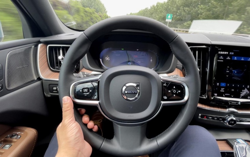 2022款XC60试驾：里外都占了，买就完了！