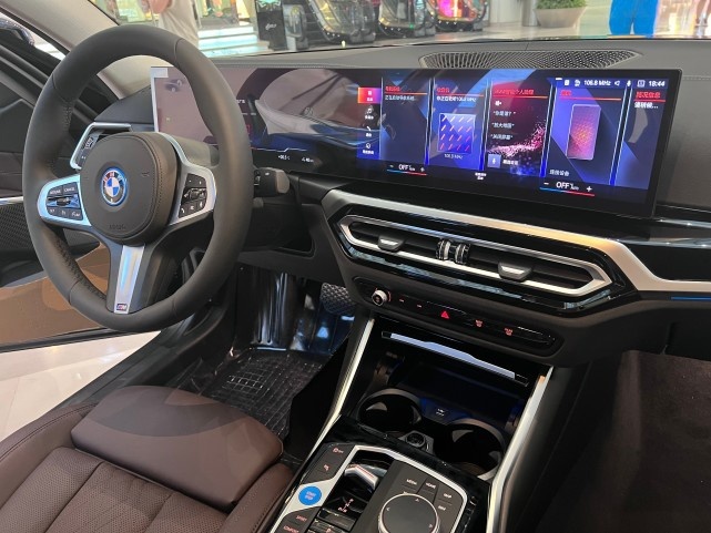 运动与电动的完美融合 全新BMW i3正式登陆沈阳
