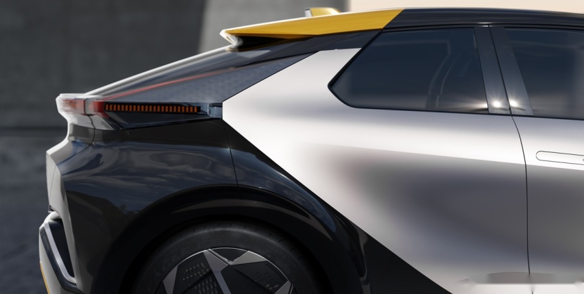 解析全新一代丰田C-HR！新增卡罗拉同款1.8L混动车型？