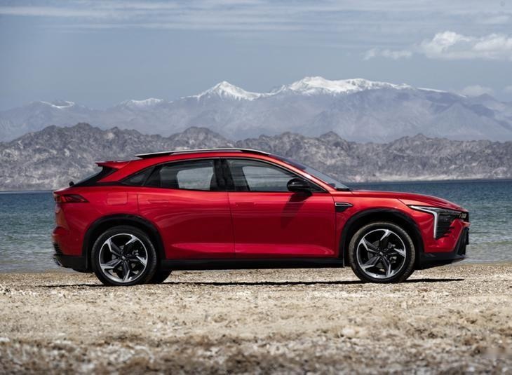 十万级轿跑SUV，奔腾B70S、领克02、UNI-T怎么选？