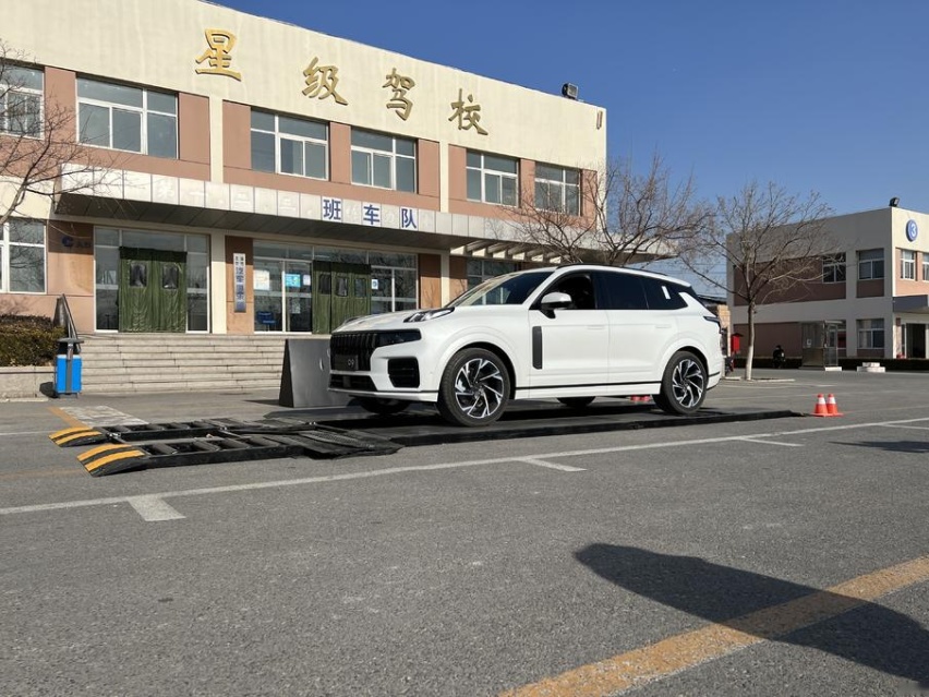 卖40万的国产SUV 领克09产品力能行吗？