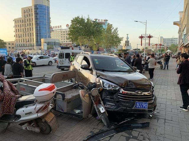 日常开车,为什么会有那么多人把油门当刹车踩?