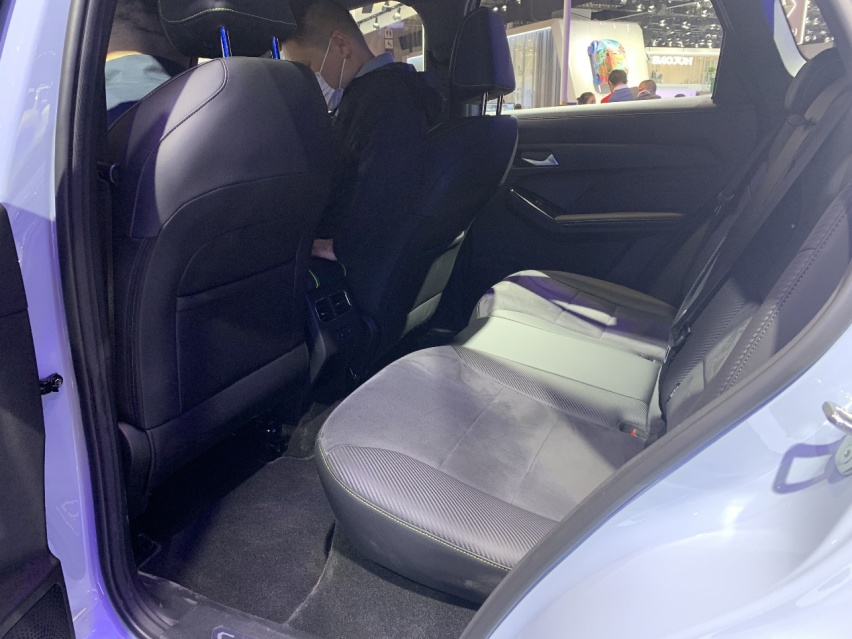 搭柠檬平台混动技术，百公里油耗4.6L，哈弗赤兔预售10.98万起