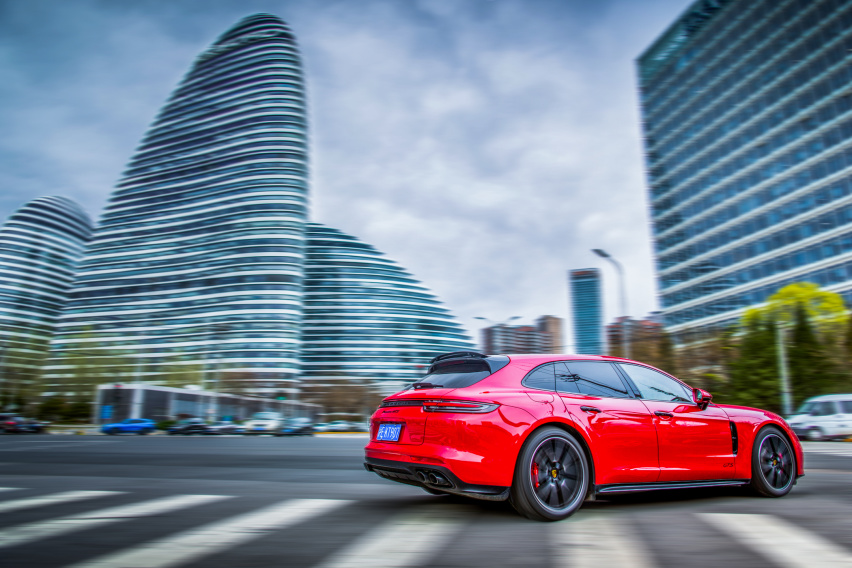“瓦罐”迷的终极梦想 试驾保时捷Panamera GTS