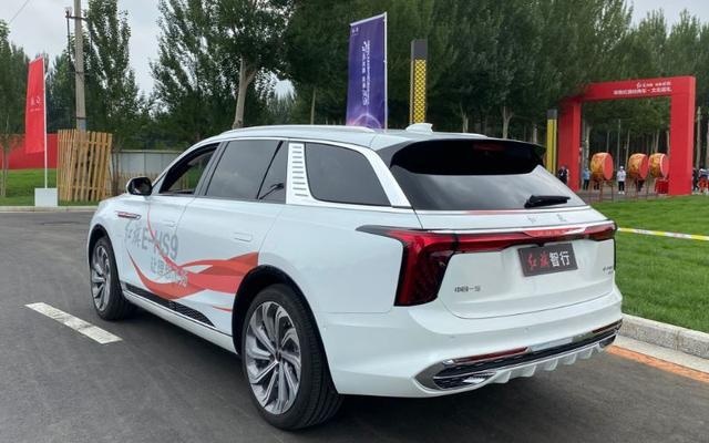 背景很深！续航600km，零百加速破4秒，MODEL X 的对手来了？