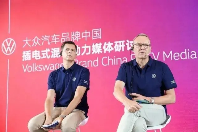 大众这是慌了吗?拳打南山特斯拉,脚踩北海理想ONE