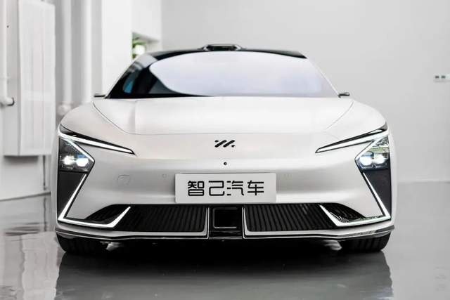 刘涛口中的智己颠覆，要靠违章超速做到？