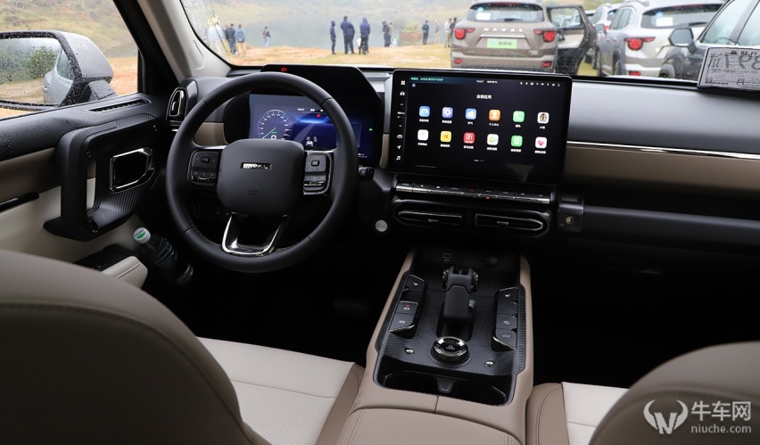 这辆“轻越野SUV”真带电，哈弗二代大狗真的做到了全面提升？