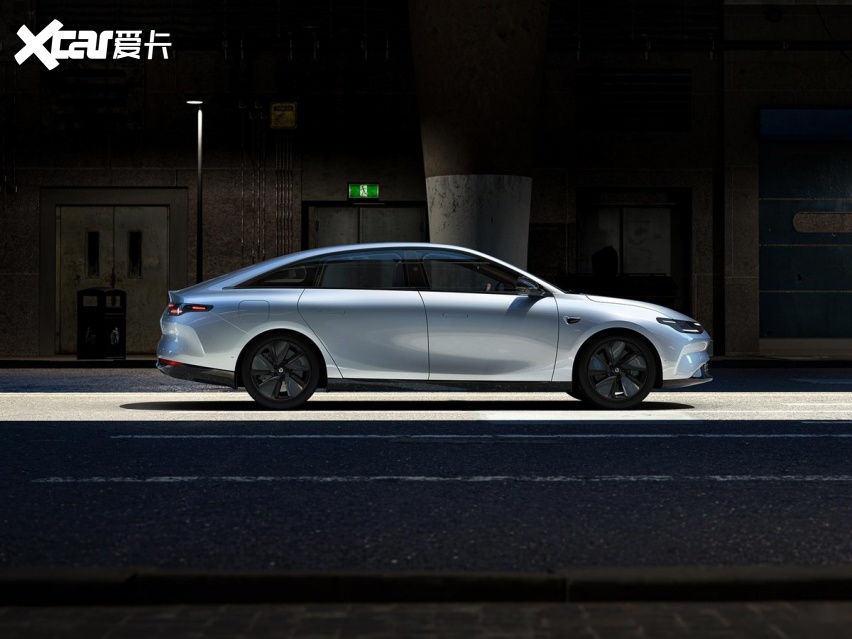 20万预算买智能纯电轿跑 比亚迪海豹和零跑C01怎么选？