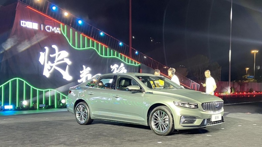 吉利星瑞新增1.5T，价格降低配置提升，多花6千买高配更好？