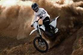 钛金属3D打印零件，电动摩托车制造技术革新