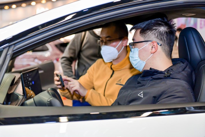 特斯拉Model X Plaid北京巡展完美收官，通州万达站人气爆满