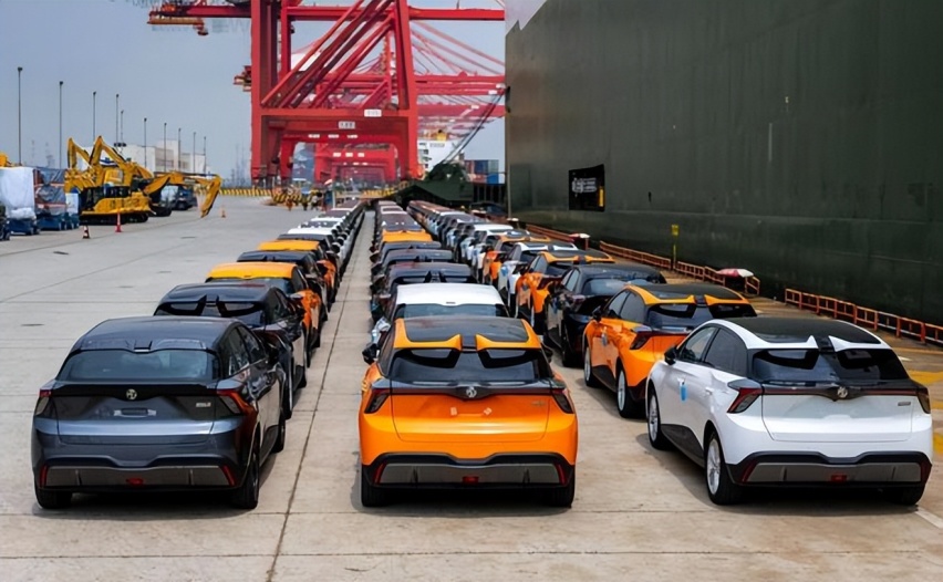 解读名爵MG4 EV：2.4万元的全系优惠值得关注，两厢小钢炮实至名归