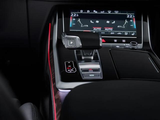 奥迪Q7换新上市，这才是你心中的旗舰豪华SUV