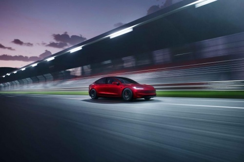 Model3高性能版33.59万元开启预售特斯拉全系高性能版车型已就位
