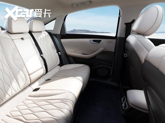 D7成都车展首秀，上汽荣威再度提速新能源赛道