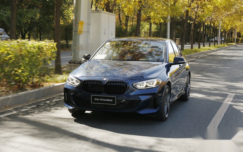 懂潮流、有个性体验BMW 2021款125i M运动曜夜版