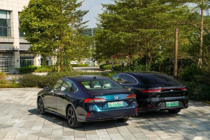 20万买辆新能源轿车，英仕派e:PHEV和汉DM-i谁更强？