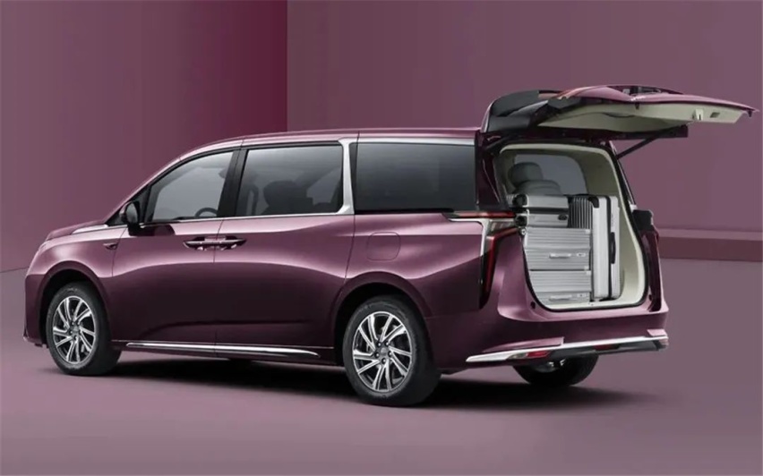 上汽大通MAXUS G90上市，岚图梦想家下线…丨今日车闻