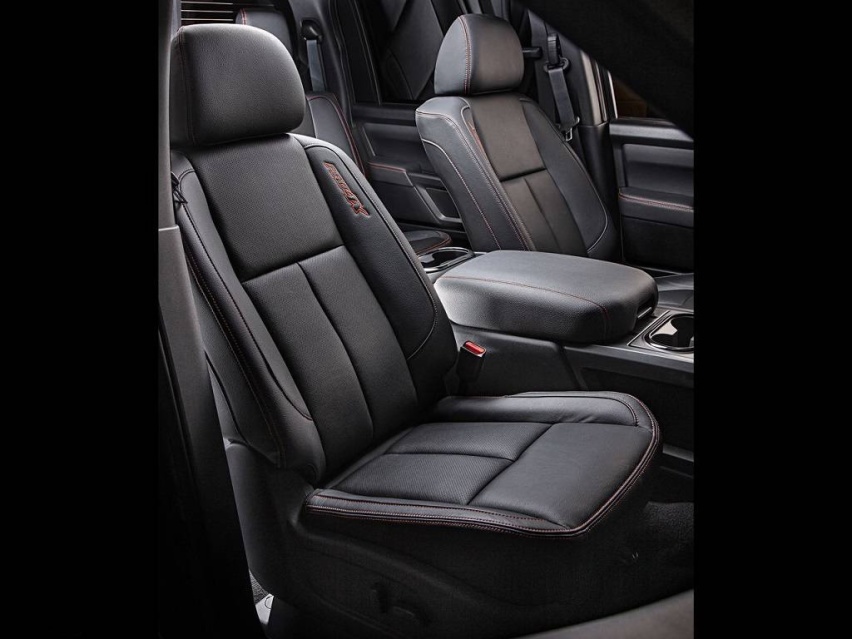 Nissan-Titan-2020-1280-57.jpg