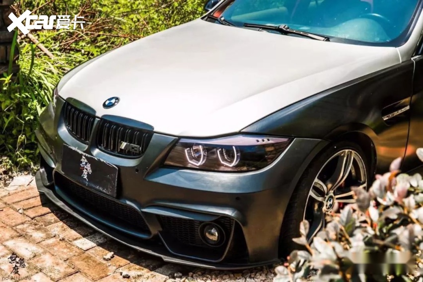 东莞车友宝马e90改装案例双色车身很漂亮