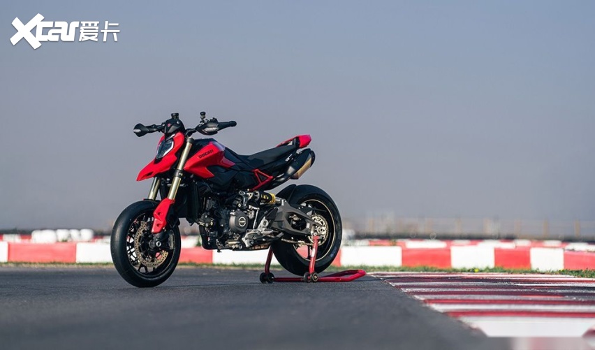 全新杜卡迪Hypermotard V2发布