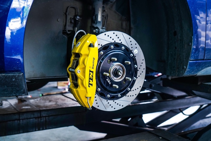 现代菲斯塔前轮刹车改装案例，升TEI Racing前P40NS刹车套装