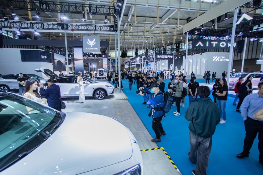 20万+纯电中型SUV，别局限于特斯拉Y了，这款车也是不错的选择