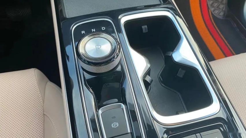 比宋Pro便宜近6千元，江淮QX PHEV上市，12.99万元起