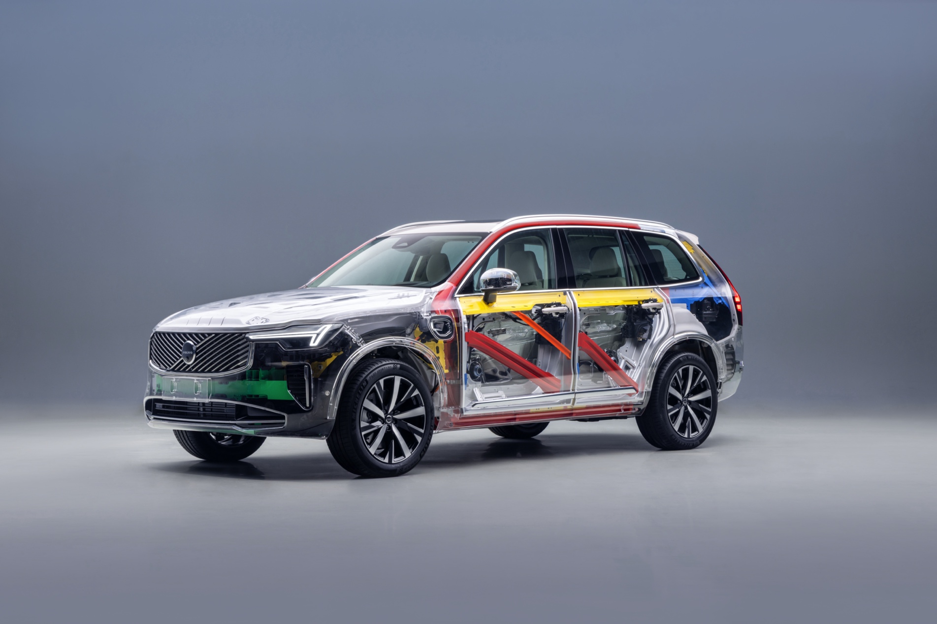 ��̓r��̽��47.9�fԪ���֠���XC90���f���ǂ���ȫ���M���Ƅӱ���ô��