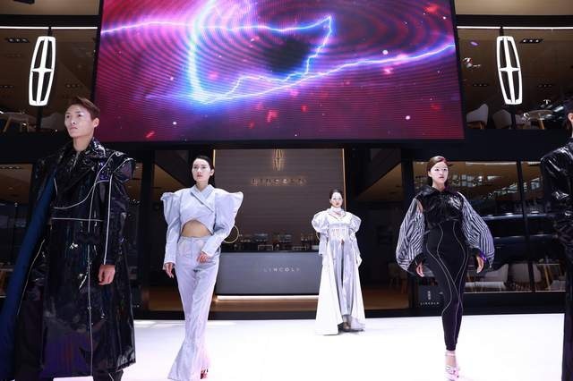 美式豪华大型SUV 2022款林肯飞行家Aviator迎来华南首秀