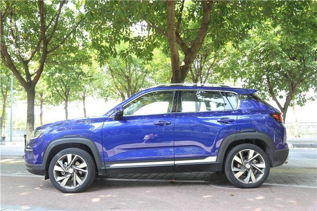 全新长安CS35 PLUS蓝鲸版：比“长安最美SUV”更美