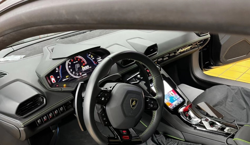 兰博基尼evo升级原厂倒车影像 carplay功能完美效果展示