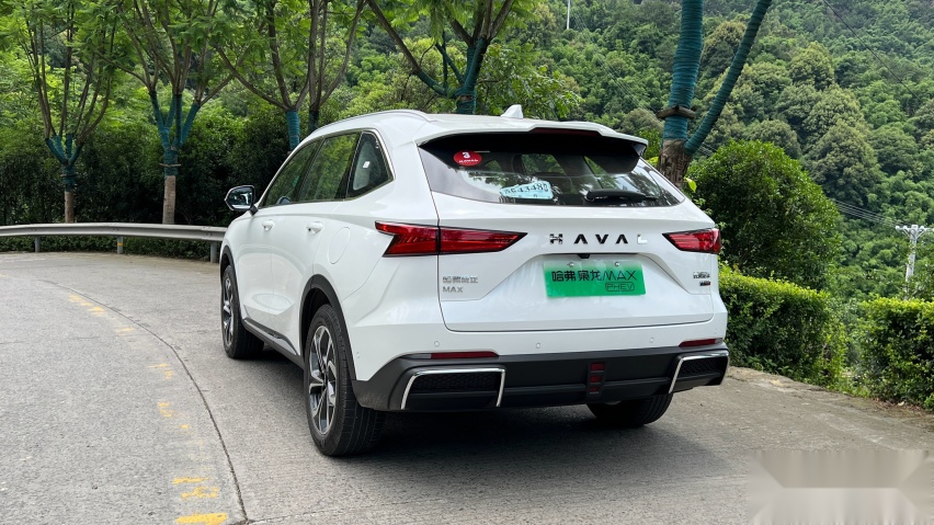 试驾哈弗枭龙MAX 当四驱成标配 快乐又回来了