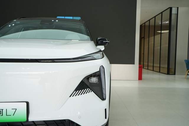 定位中高端插混SUV 京诚跃银河体验中心探店银河L7